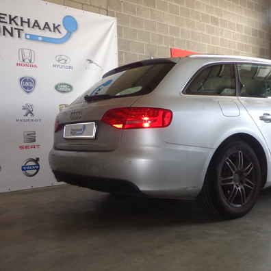 Trekhaak audi a4 afneembaar 