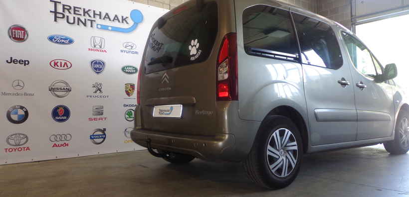 Trekhaak berlingo vast 