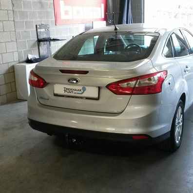 Trekhaak ford focus sedan horizontaal afneembaar