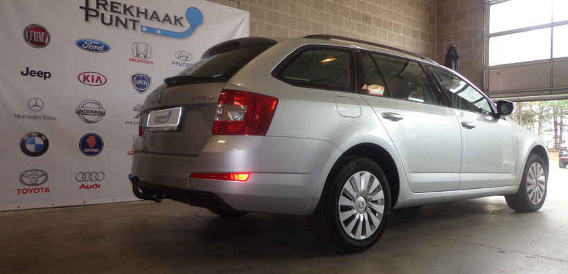 Trekhaak skoda octavia vast 