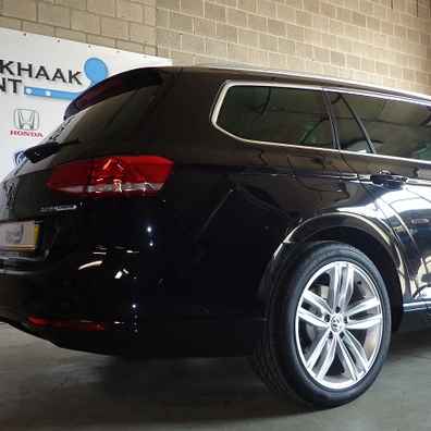 VW passat attache